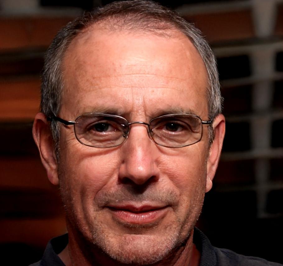 Rufus Galbraith reviewing smart contract code with students